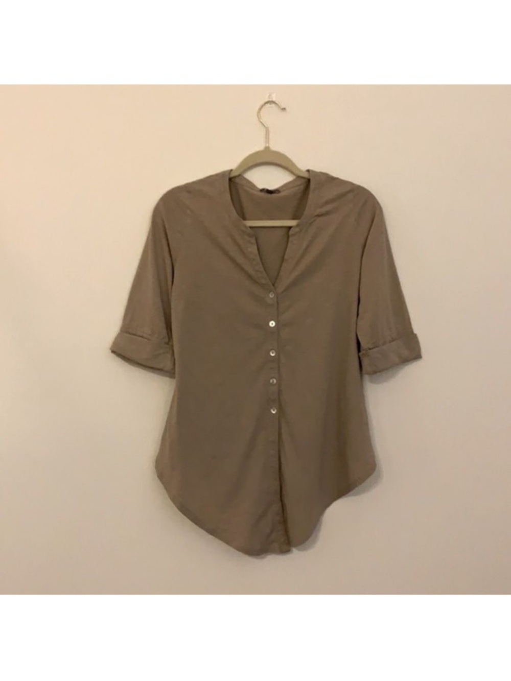 Lilla P Taupe Button-Front Tie Hem Shirt - Picture 3 of 6